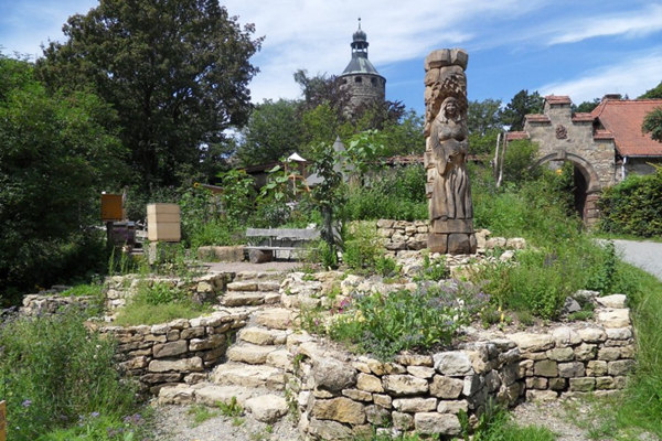 Schloss-Tonndorf生态村的花园